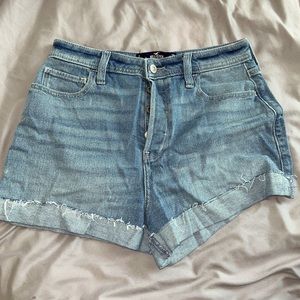 Hollister mom jean shorts